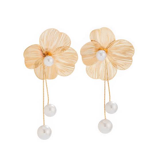 Hanging Pearls Studs