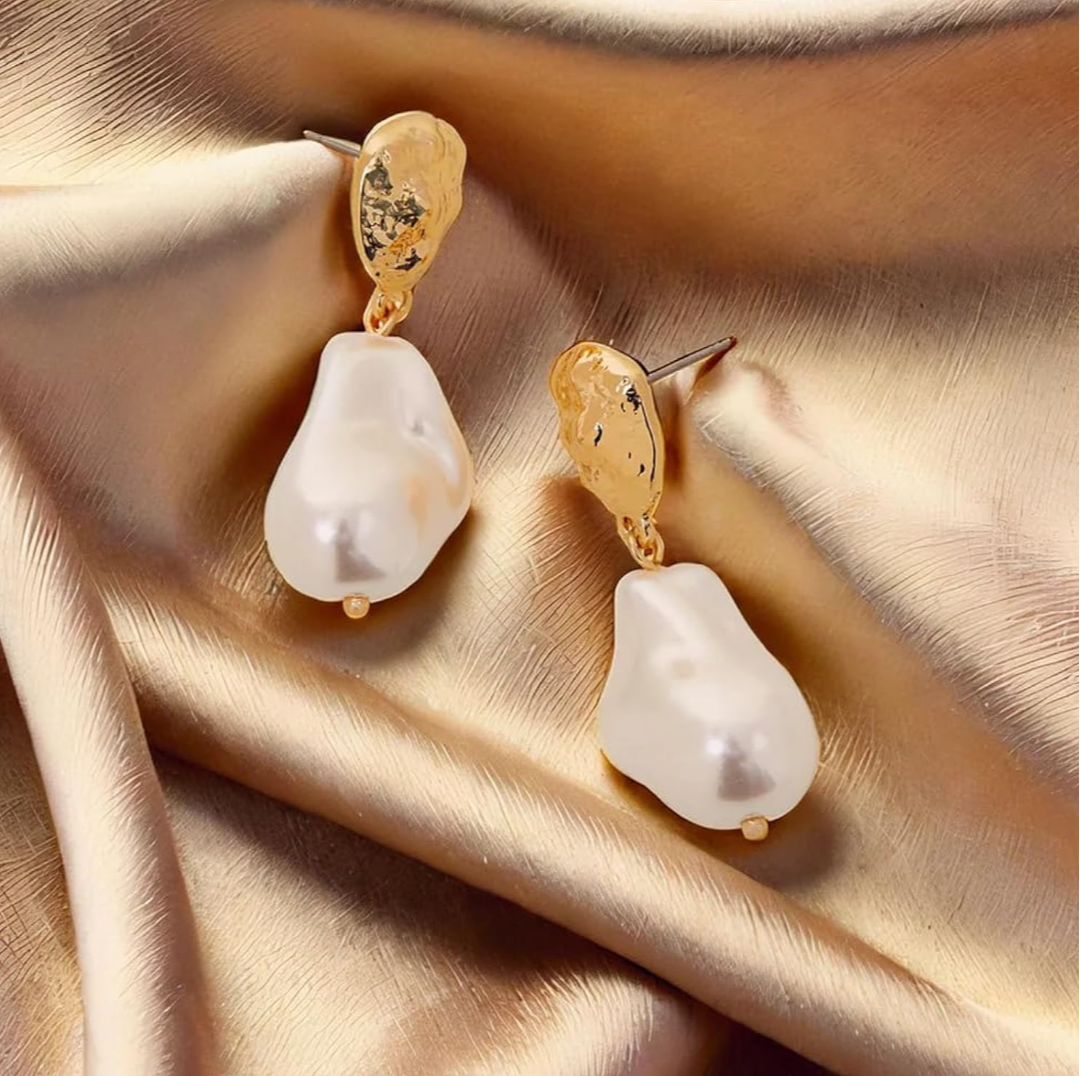 Golden Pearl Luxe Earrings