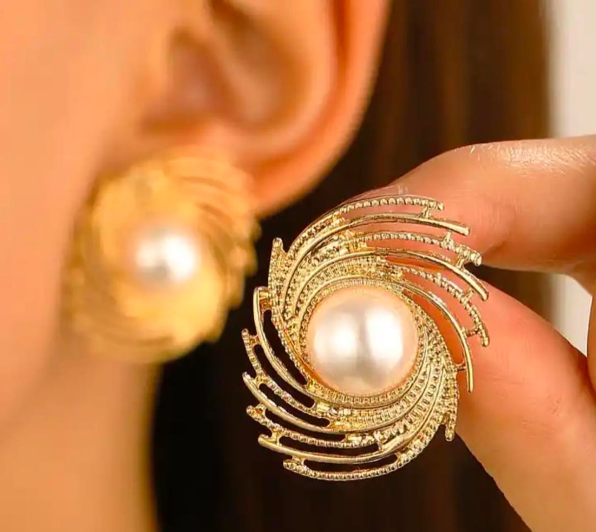 Swirl of Pearl studs