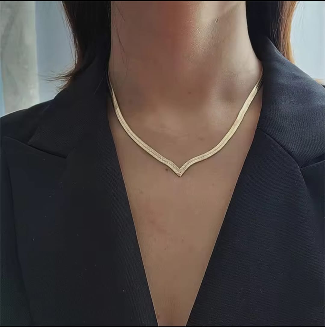 V Statement Necklace - Peppy Chic