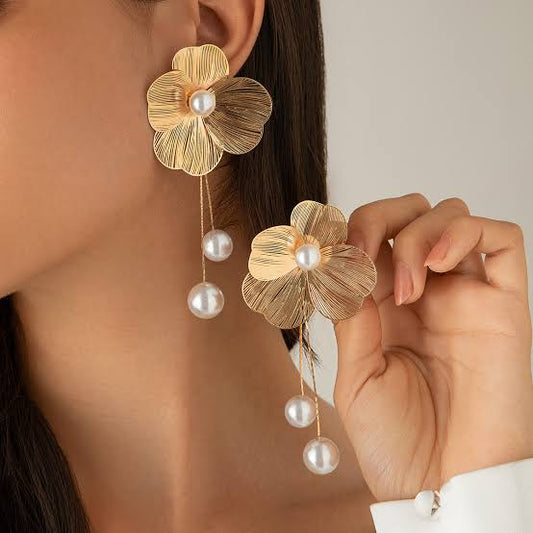 Hanging Pearls Studs