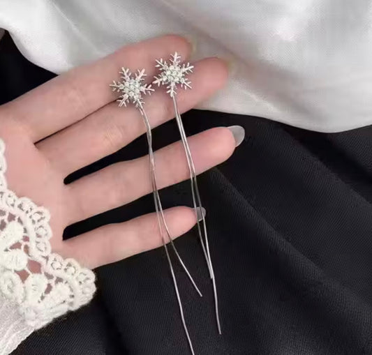 Snowflake Danglers