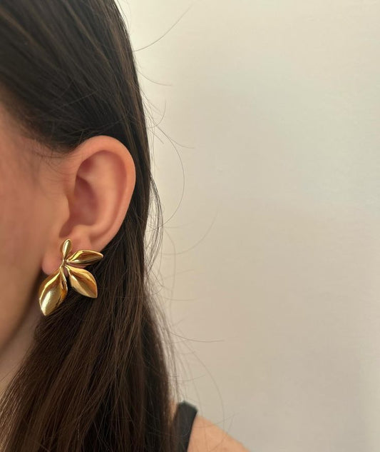 Half Leaf Chunky Earrings - Peppy Chic