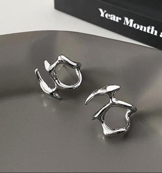 Non - Pierced Thorn Studs - Peppy Chic